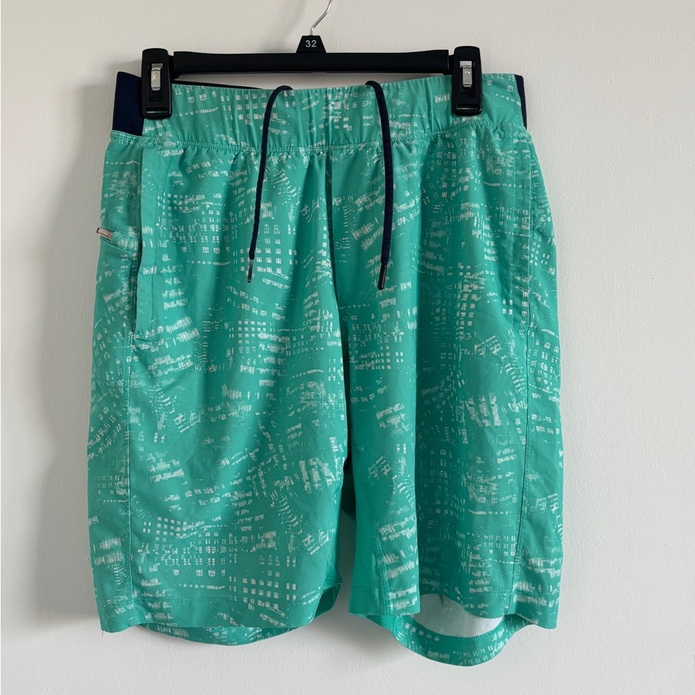 Lululemon Mens Short Patterned Pace Breaker Sz M Athletic Gym Run  Training